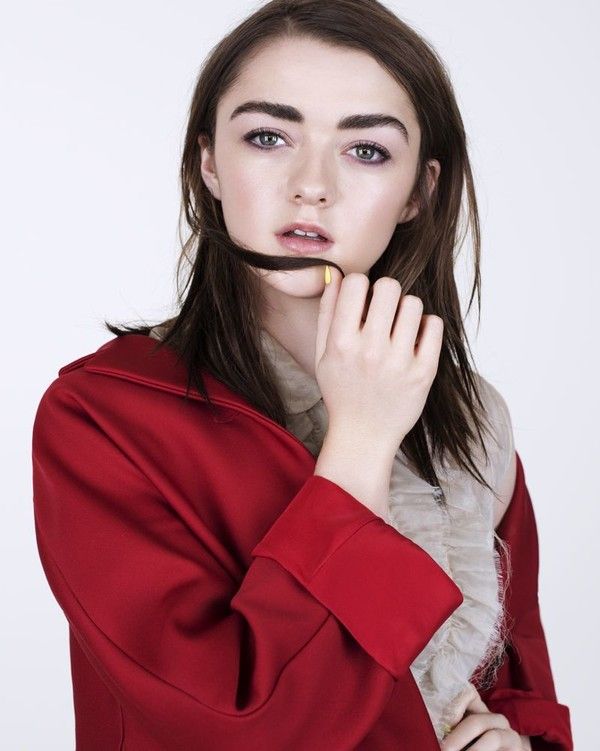 Maisie Williams Facial