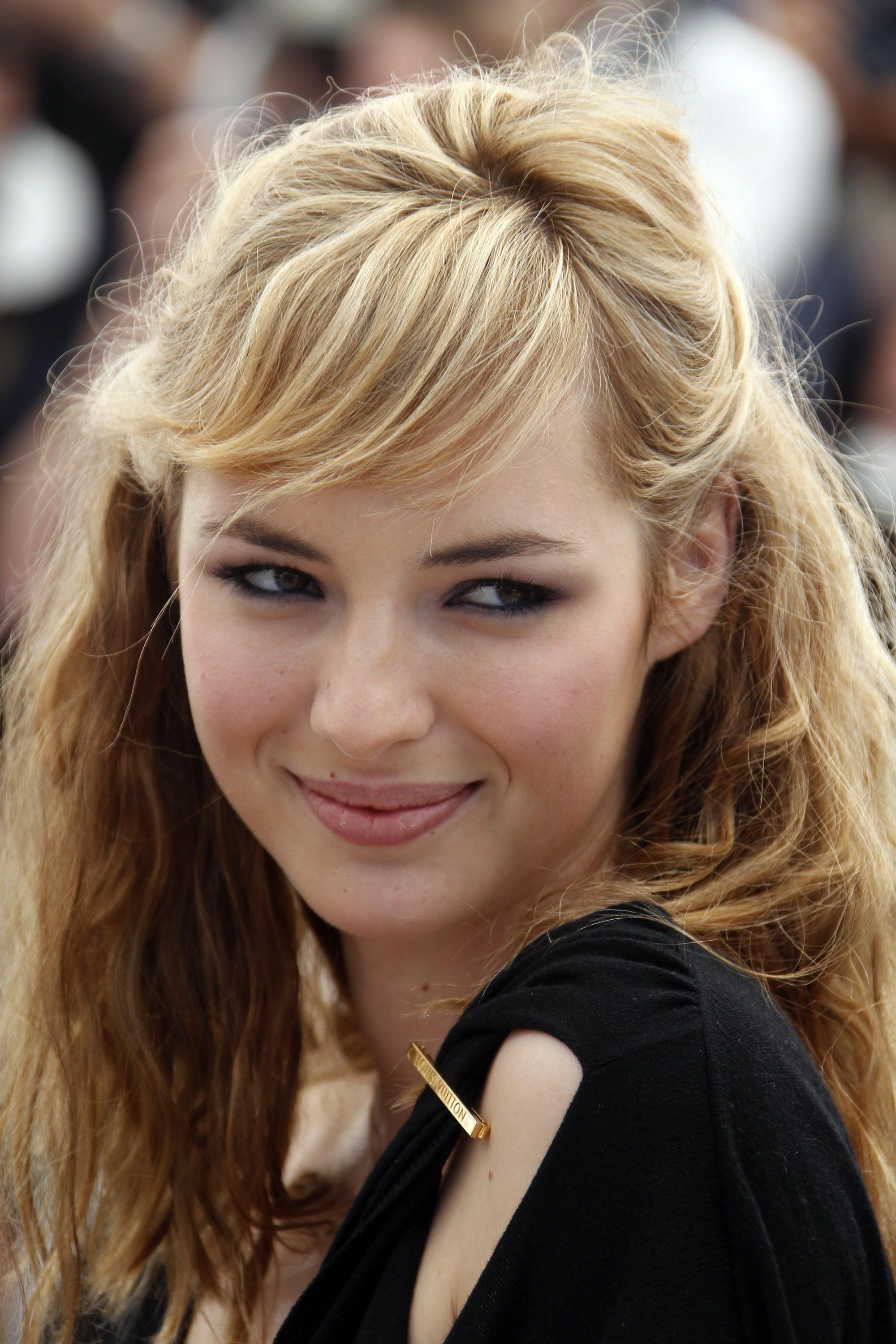 Louise Bourgoin - Page 2 - HawtCelebs